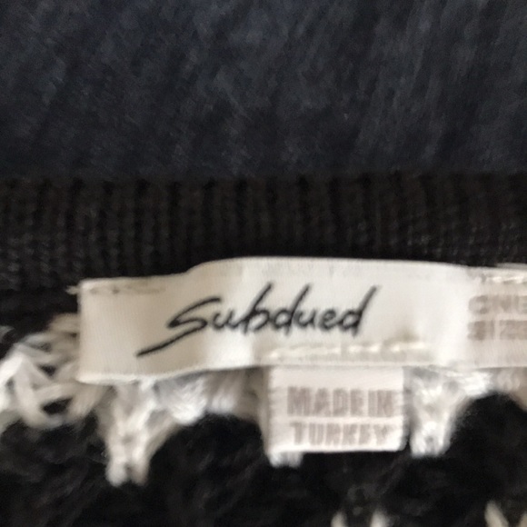 Subdued Knitted black and white sweater - Picture 2 of 4